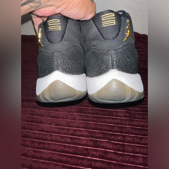 Jordan 11 Retro Heiress Stingray - Picture 5 of 15